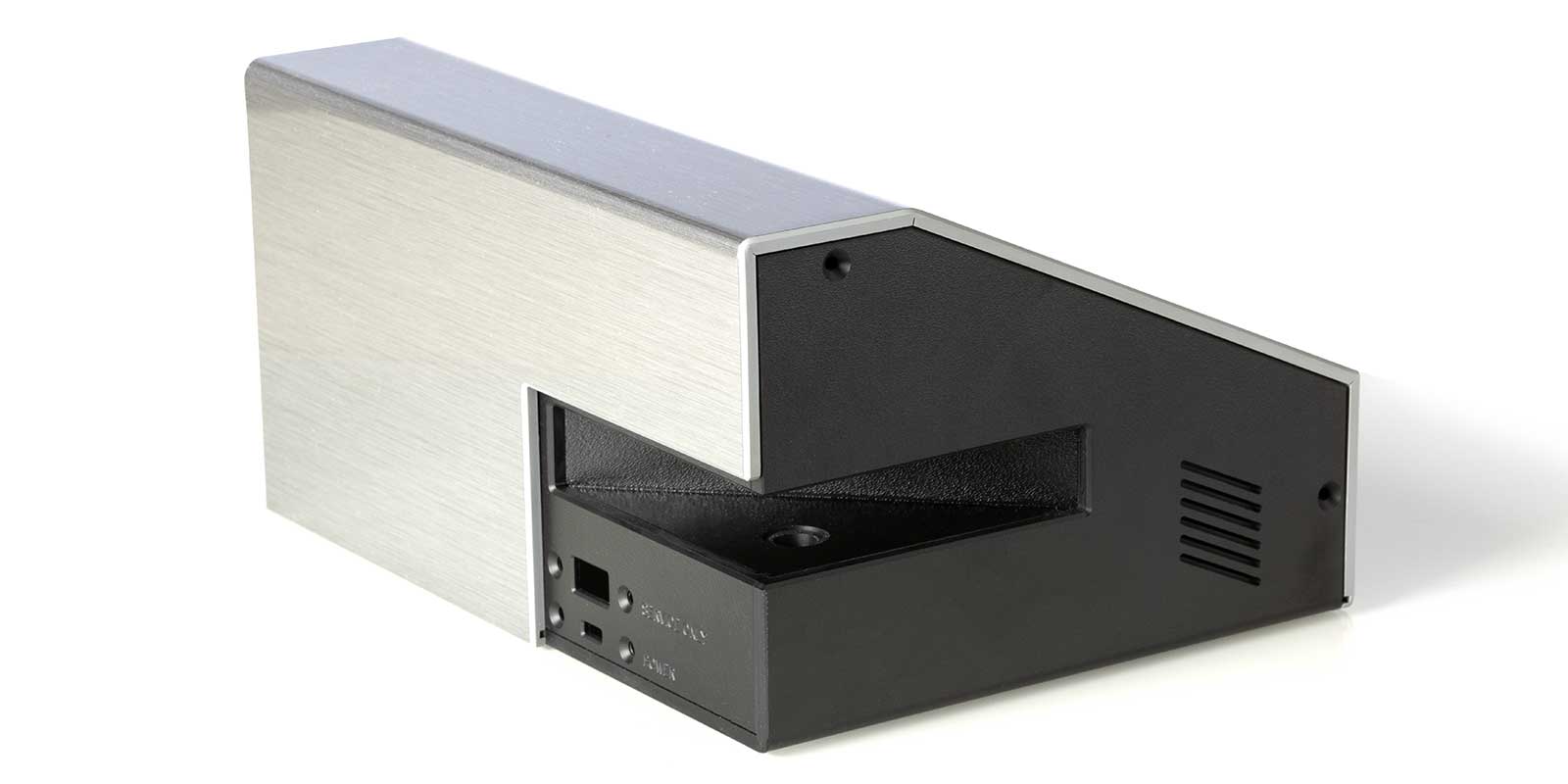 Displaygehäuse / Funktionsgehäuse in Aluoptik aus Kunststoff von mentec